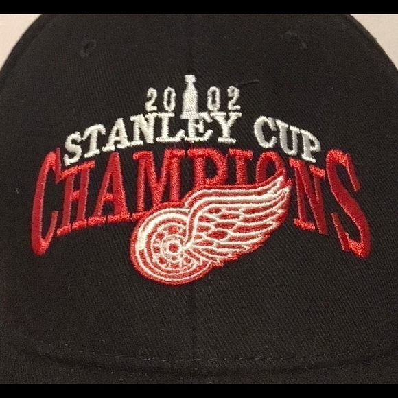 Nhl Embroidered Black Hat Cap 2002 Stanley Cup Champions Detroit Red Wings NEW - Picture 2 of 7